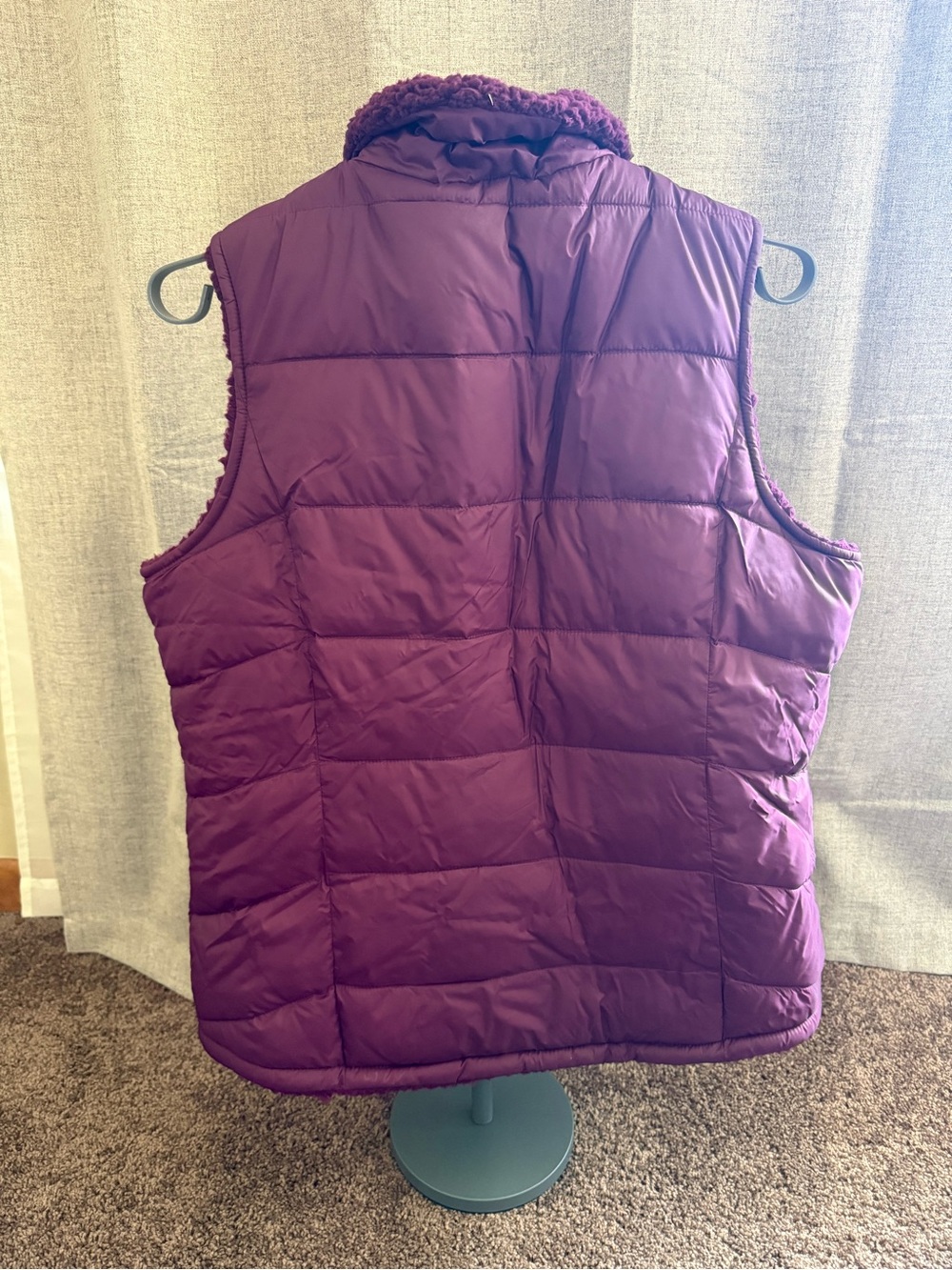 Time and Tru Quilted Sherpa-Lined Vest in Plum - Picture 2 of 3